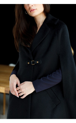 Черный  кейп 77-1106