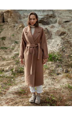 Базове пальто класичного прямого крою