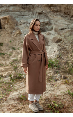 Утеплене двубортное бежеве пальто прямого крою